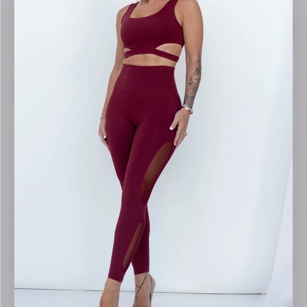 ByEgreis Burgundy leggings sports bra set size large
